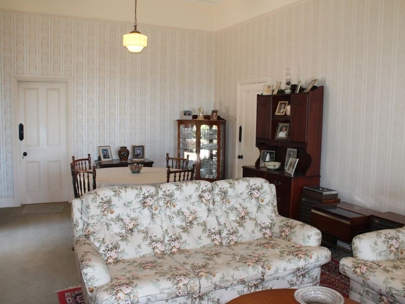 16 Robb Street, Bairnsdale VIC 3875