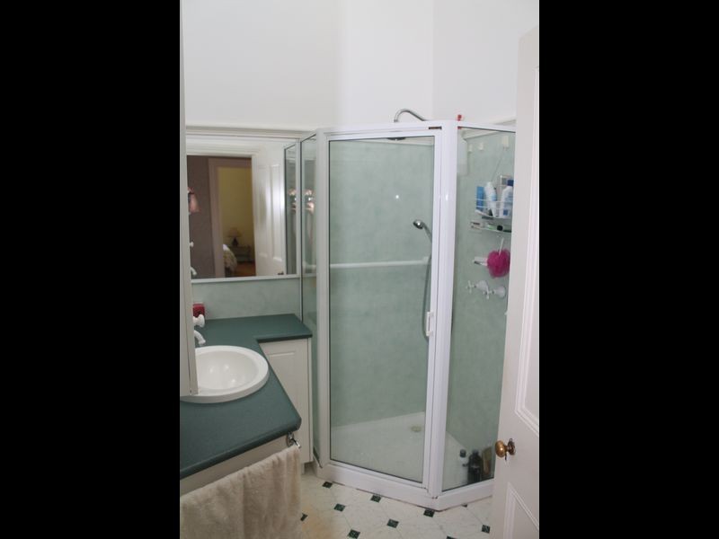 16 Robb Street, Bairnsdale VIC 3875