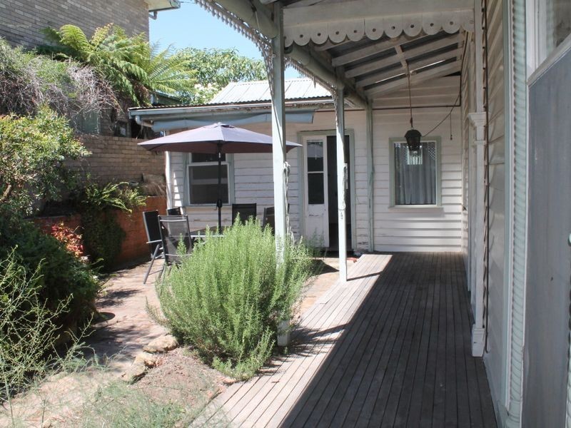 16 Robb Street, Bairnsdale VIC 3875