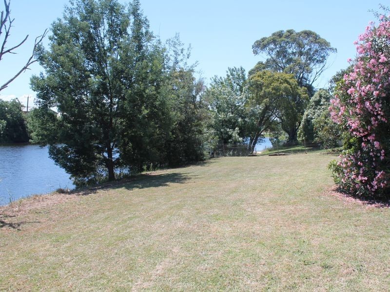 16 Robb Street, Bairnsdale VIC 3875