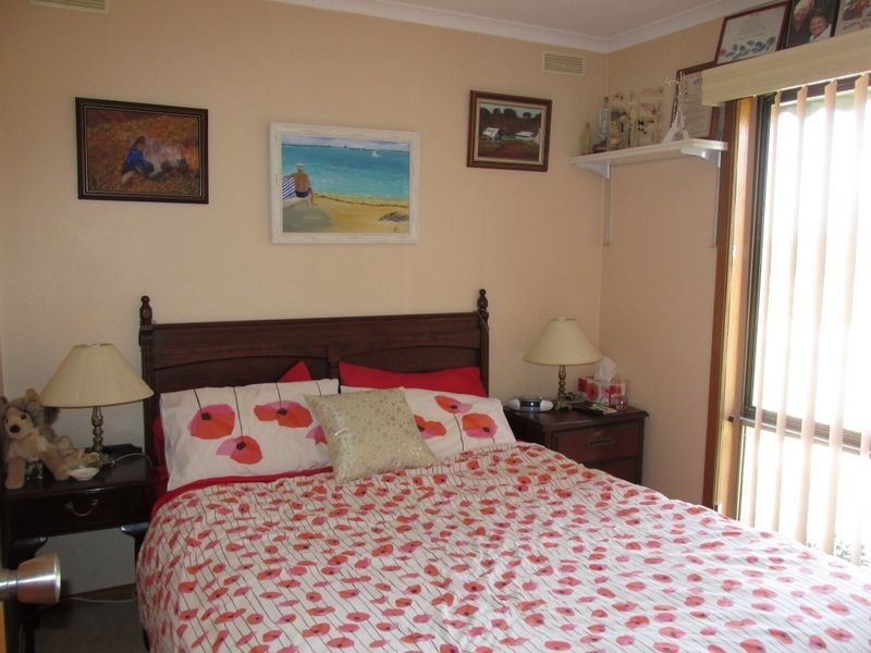 9 Bell Crt, Bairnsdale VIC 3875