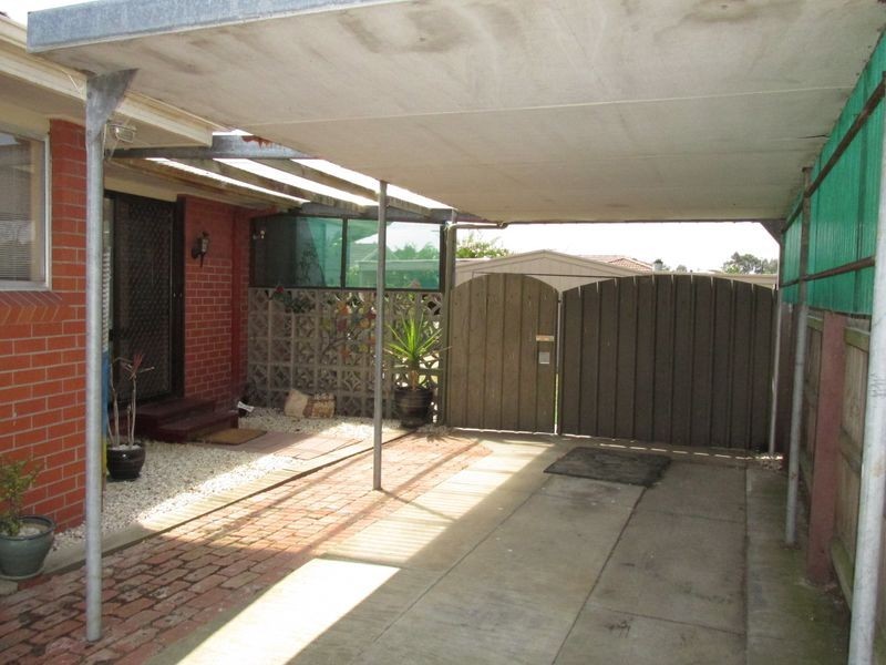 9 Bell Crt, Bairnsdale VIC 3875