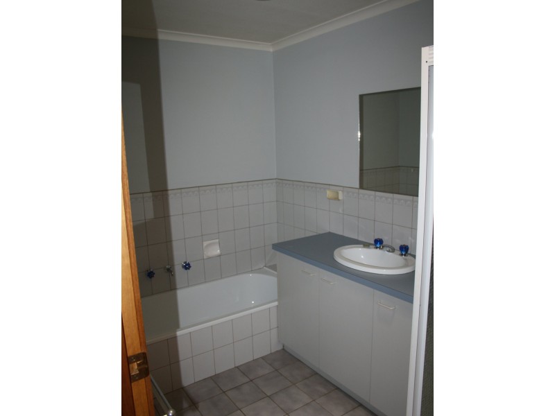 Unit 2/48 Francis Street, Bairnsdale VIC 3875