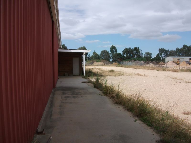 16 McMillan Street, Bairnsdale VIC 3875