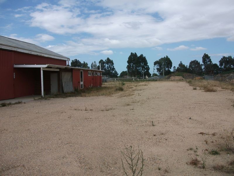 16 McMillan Street, Bairnsdale VIC 3875