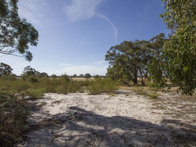 350 Redcourt Lane, Lindenow South VIC 3875