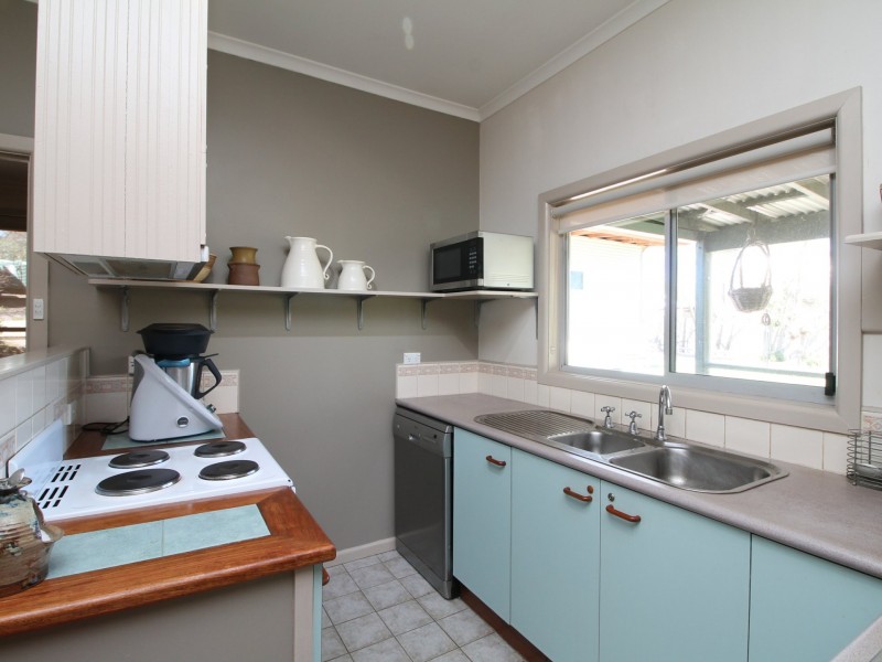 15 Jilwain Avenue, Cabbage Tree Creek VIC 3889