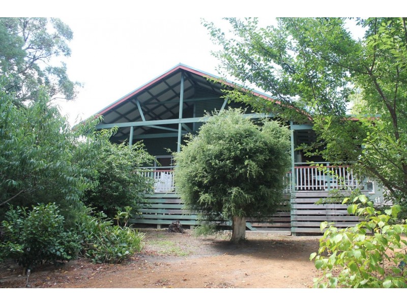 15 Jilwain Avenue, Cabbage Tree Creek VIC 3889
