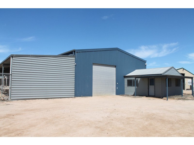 21 Bosworth Rd, Bairnsdale VIC 3875