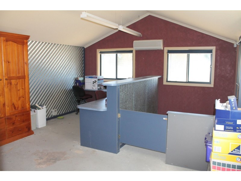 21 Bosworth Rd, Bairnsdale VIC 3875