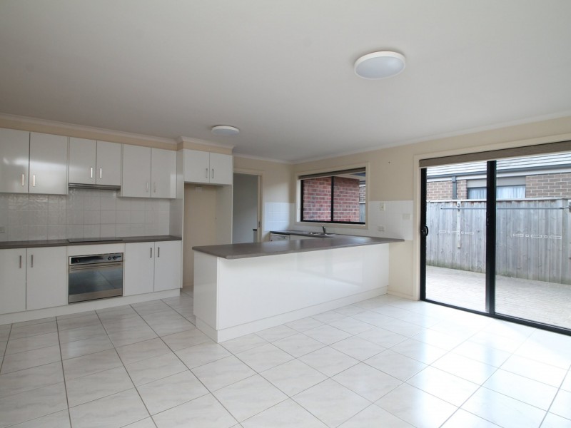 Unit 1/11 Georgia Crt, Bairnsdale VIC 3875