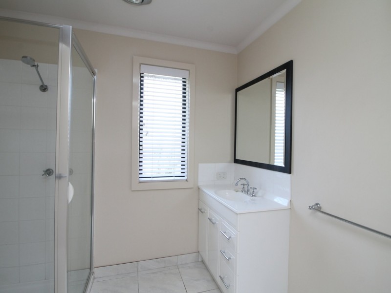 Unit 1/11 Georgia Crt, Bairnsdale VIC 3875