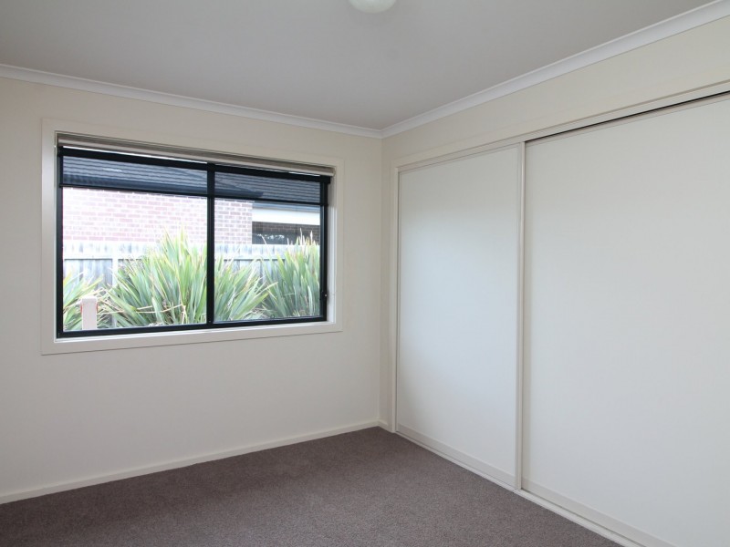 Unit 1/11 Georgia Crt, Bairnsdale VIC 3875