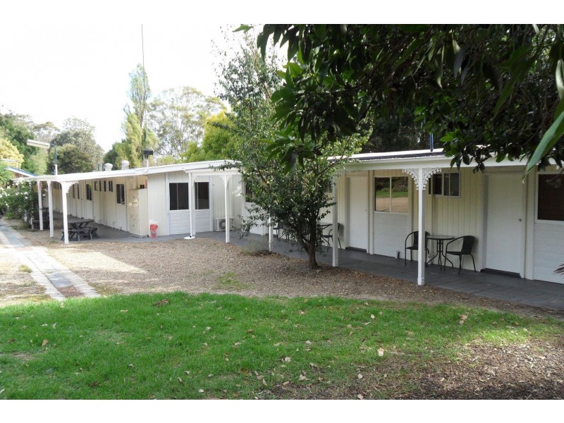 64 Robertsons Road, Kalimna West VIC 3909