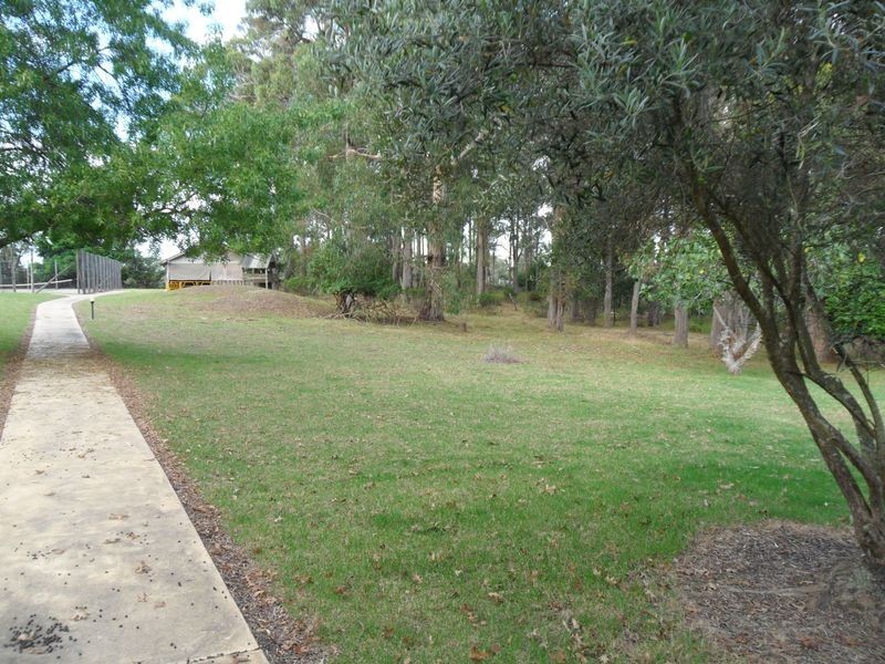 64 Robertsons Road, Kalimna West VIC 3909