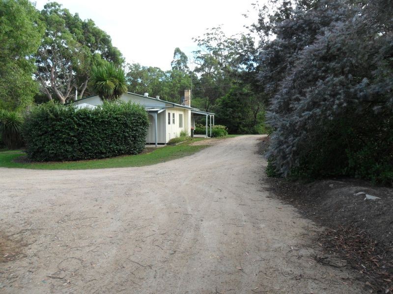 64 Robertsons Road, Kalimna West VIC 3909