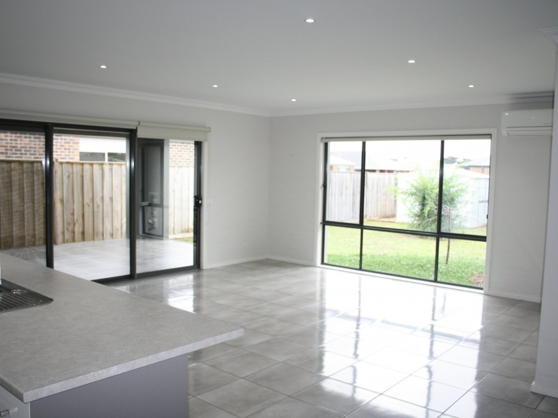 14 Shannon Boulevarde, Bairnsdale VIC 3875