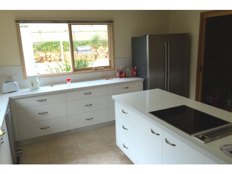 4 Patricia Street, Bairnsdale VIC 3875