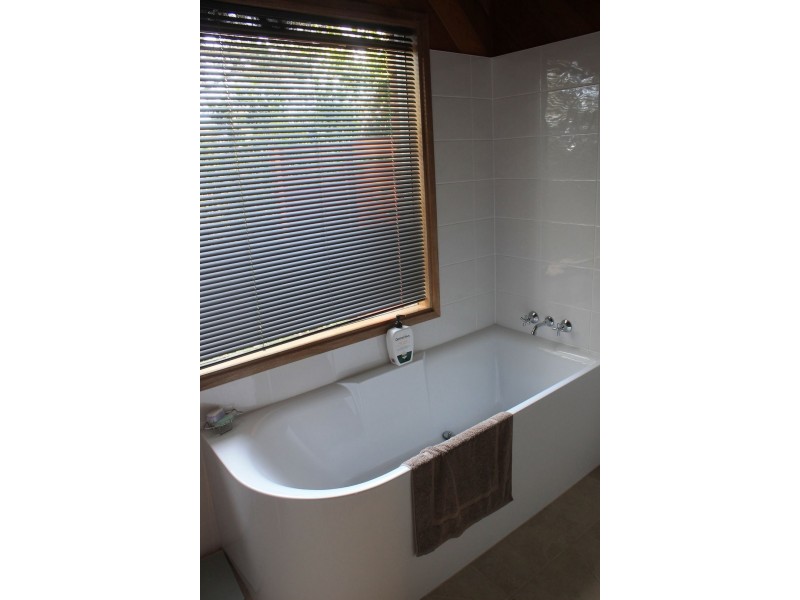 4 Patricia Street, Bairnsdale VIC 3875