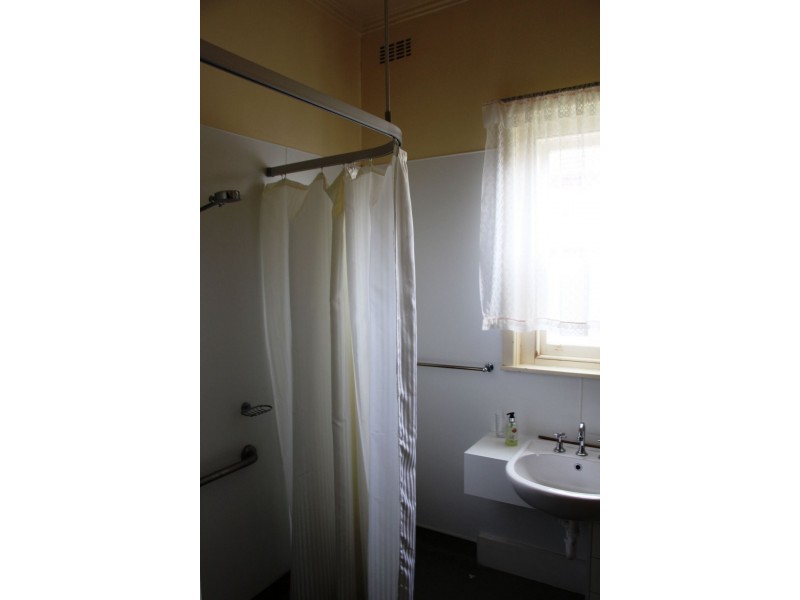 359 Main Street, Bairnsdale VIC 3875