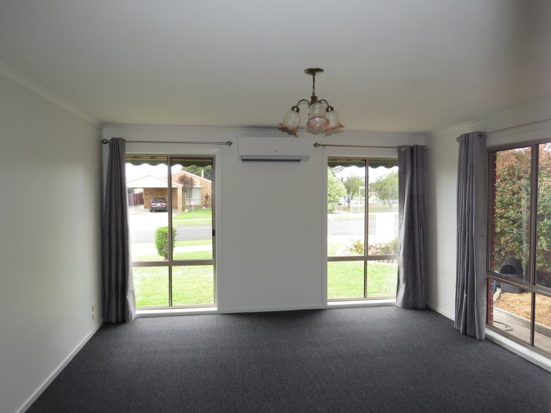 2 Morekana Crescent, Eastwood VIC 3875