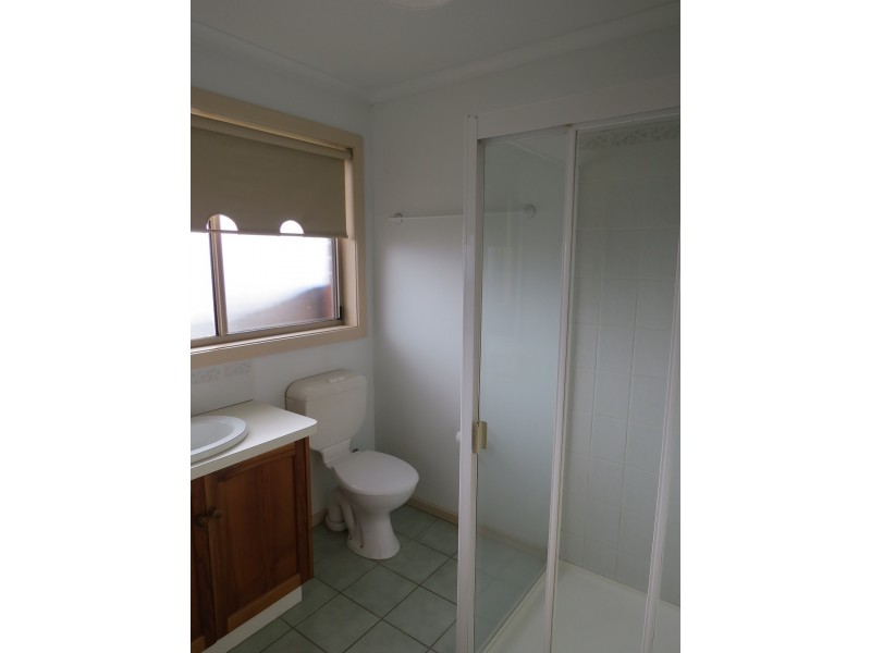 2 Morekana Crescent, Eastwood VIC 3875