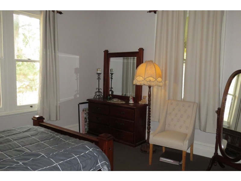 1623 Great Alpine Road, Sarsfield VIC 3875