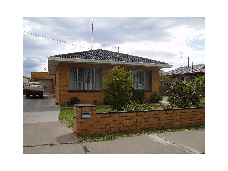88 Wallace Street, Bairnsdale VIC 3875