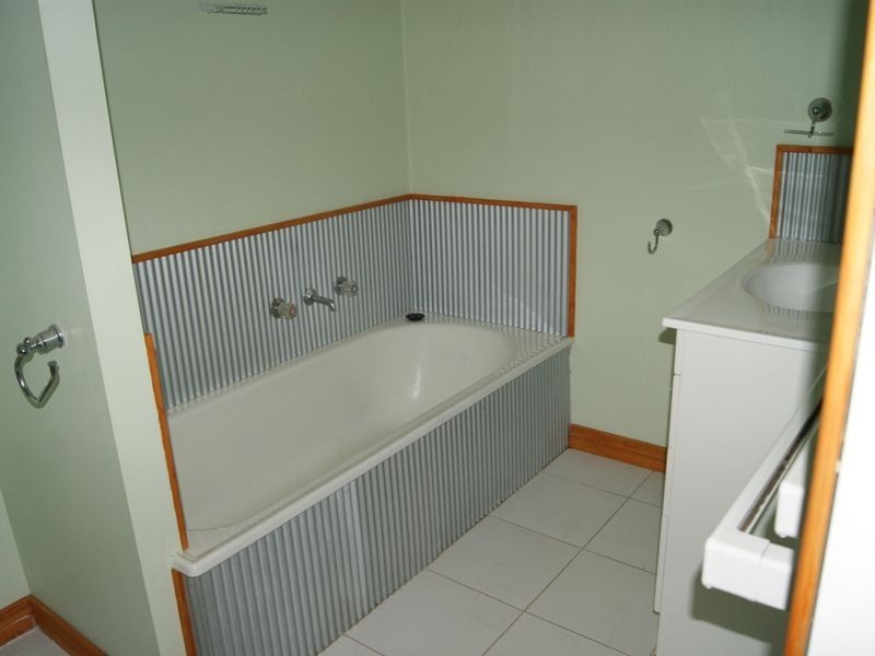 6 Gibbs Place, Bairnsdale VIC 3875