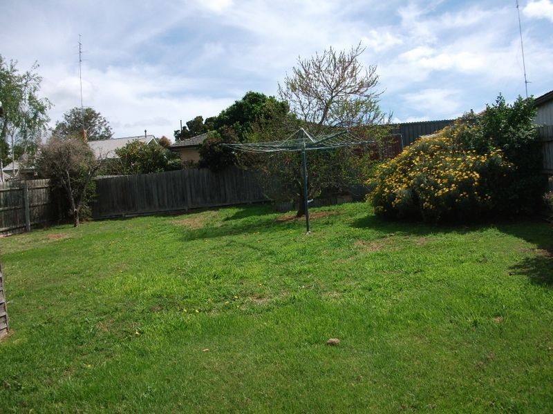 6 Gibbs Place, Bairnsdale VIC 3875