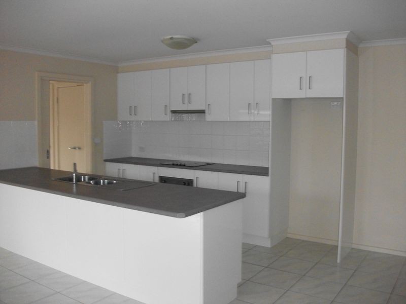 2/11 Georgia Court, Bairnsdale VIC 3875