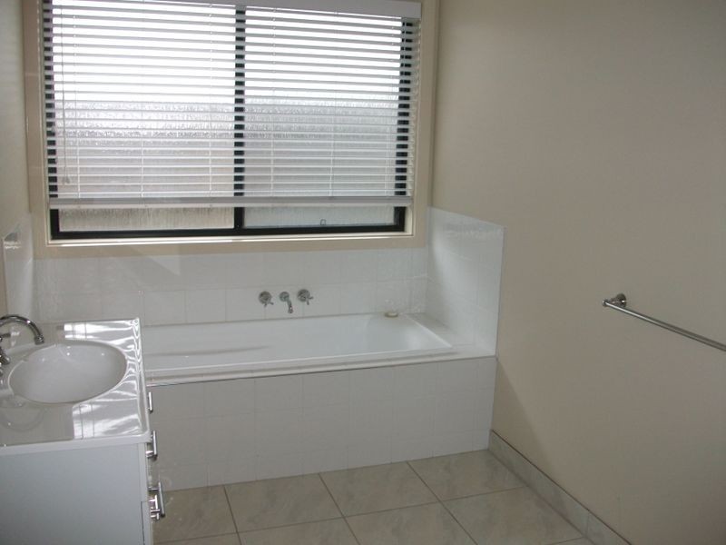 2/11 Georgia Court, Bairnsdale VIC 3875