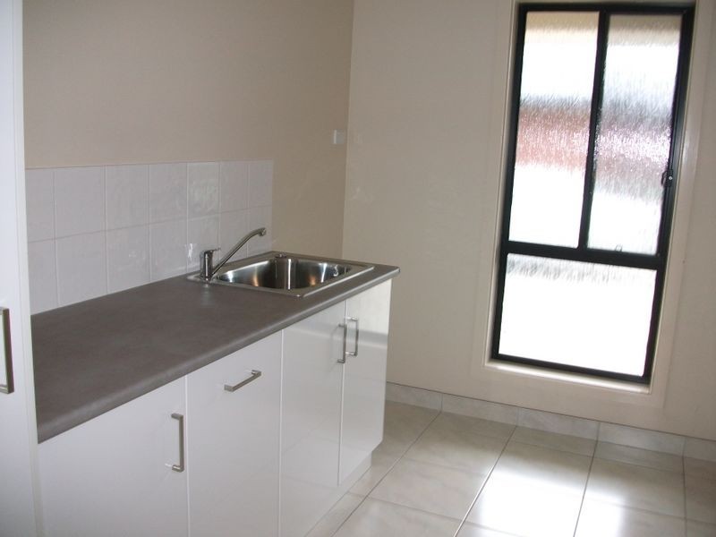 2/11 Georgia Court, Bairnsdale VIC 3875