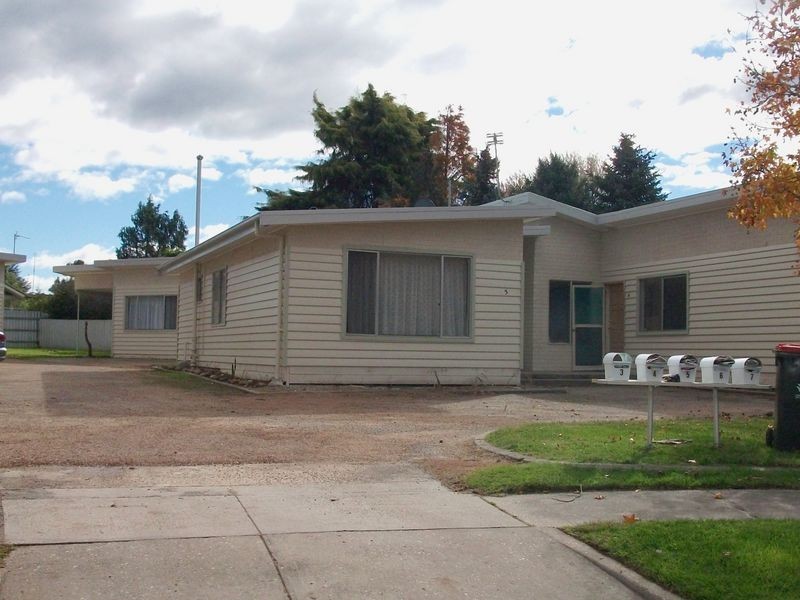 6/4 Grosvenor Court, Bairnsdale VIC 3875