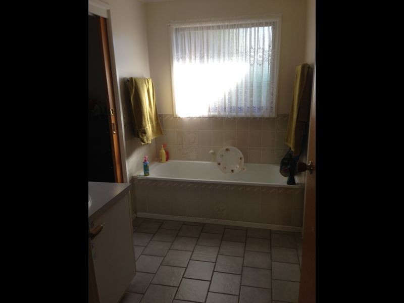 54 Balmoral Crescent, Bairnsdale VIC 3875