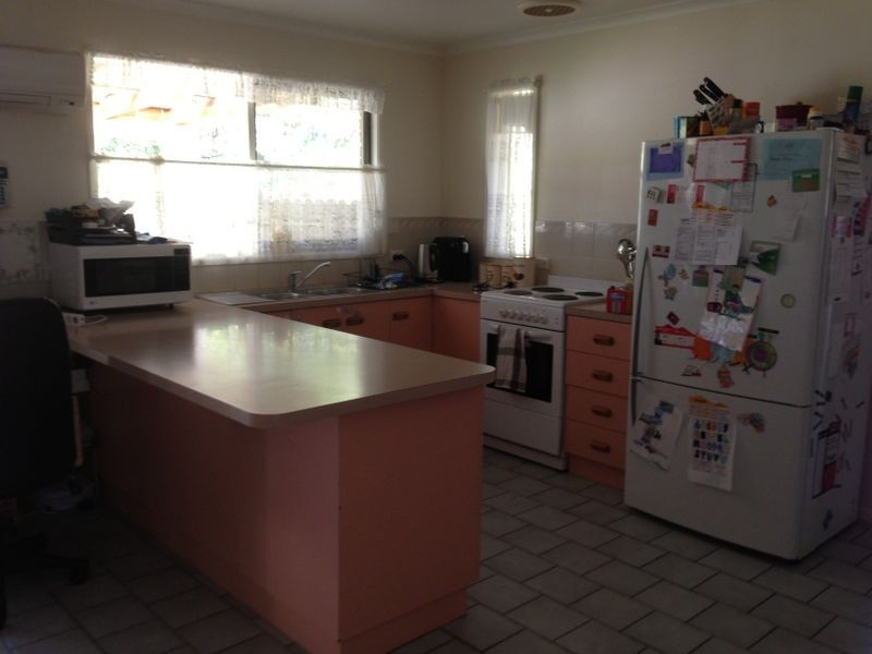 54 Balmoral Crescent, Bairnsdale VIC 3875