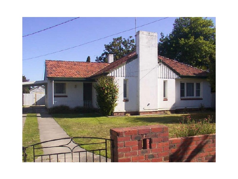 77 Francis Street, Bairnsdale VIC 3875