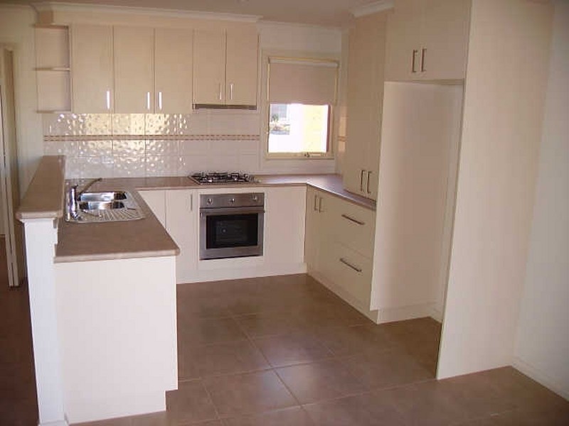 20 Deakin Avenue, Bairnsdale VIC 3875