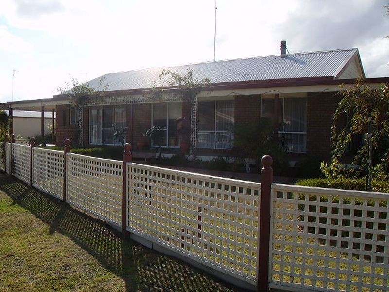 1 Meadow Court, Bairnsdale VIC 3875