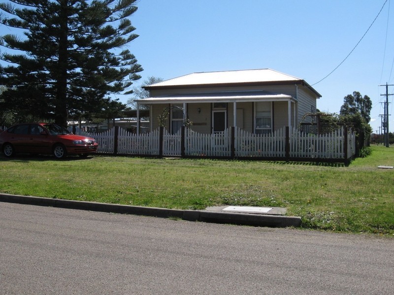 2 Magnolia Drive, Bairnsdale VIC 3875