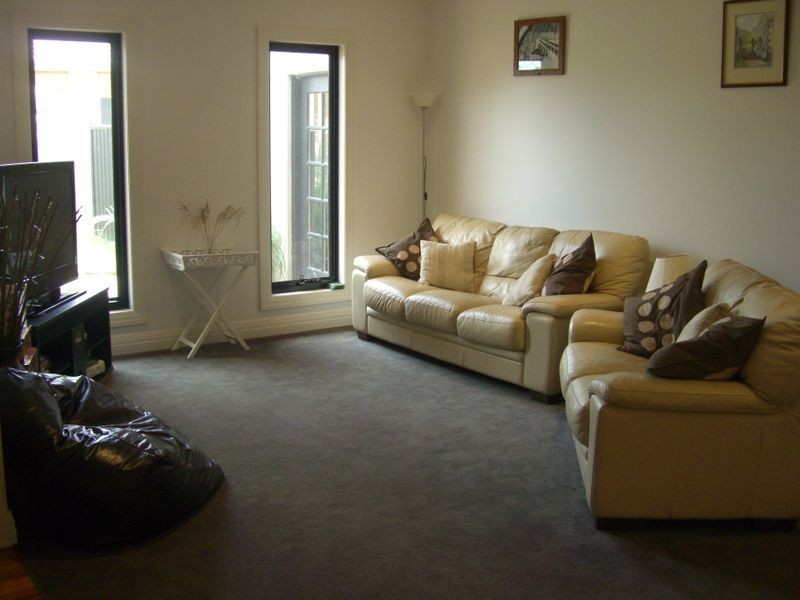 6 Gatehouse Drive, Bairnsdale VIC 3875