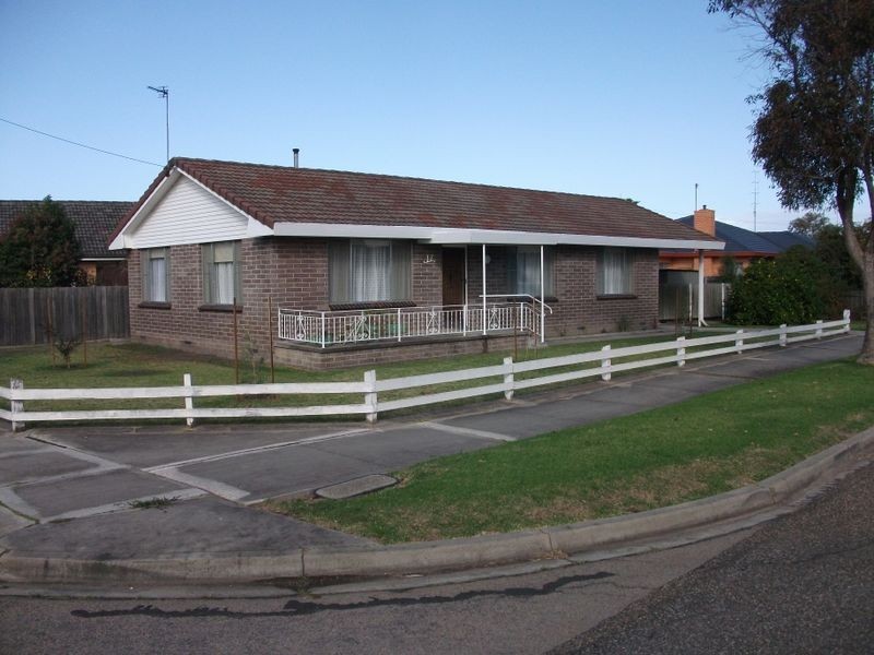 17 Glenda Court, Bairnsdale VIC 3875