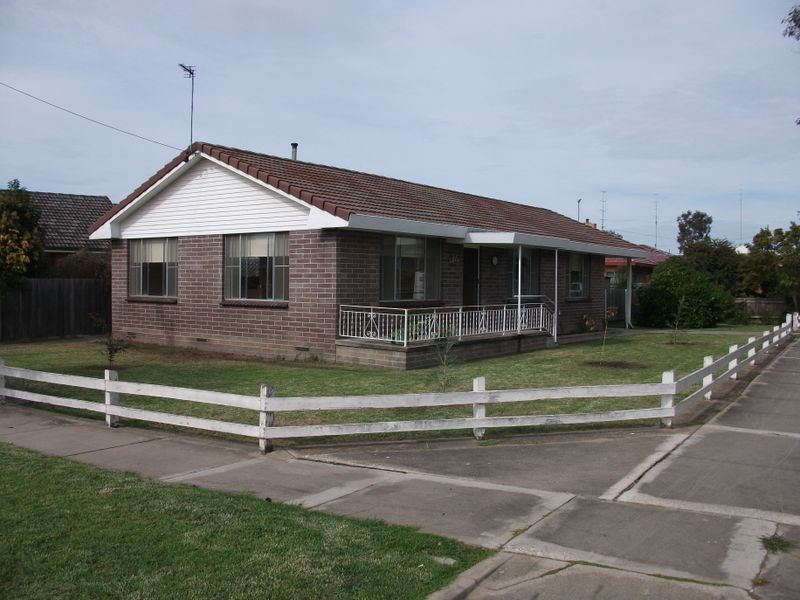 17 Glenda Court, Bairnsdale VIC 3875