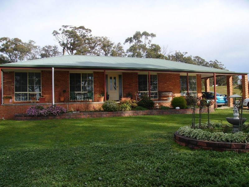 17 Clifton West Road, Wy Yung VIC 3875