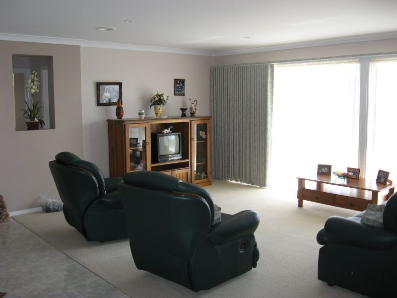 67-69 Gatehouse Drive, Bairnsdale VIC 3875