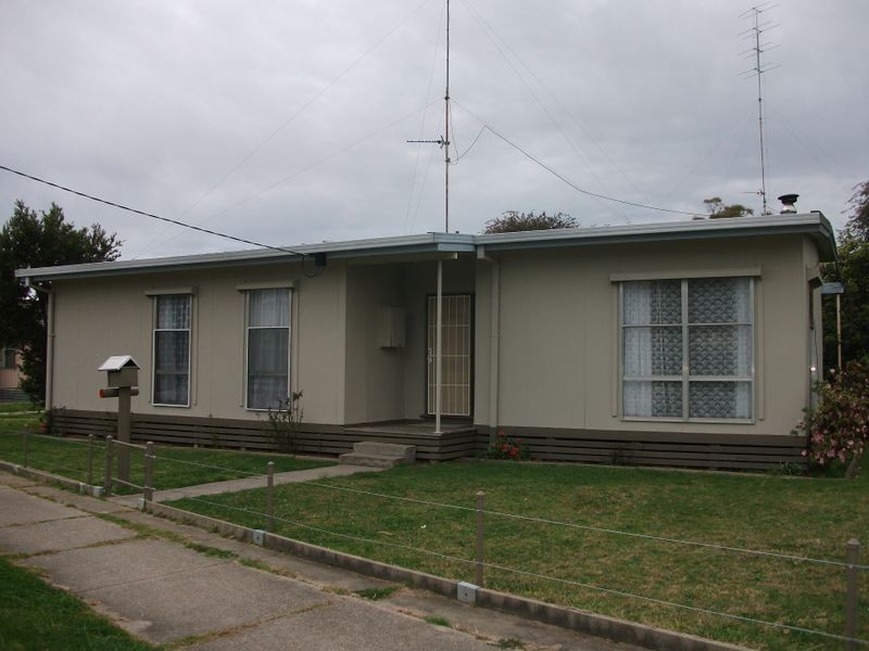 11 Flett Court, Bairnsdale VIC 3875