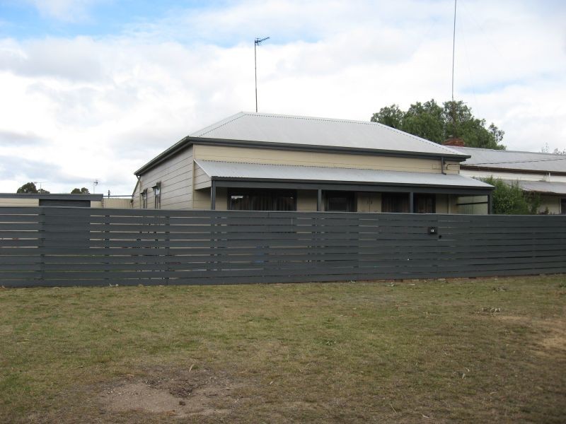 13 Swan Street, Bairnsdale VIC 3875