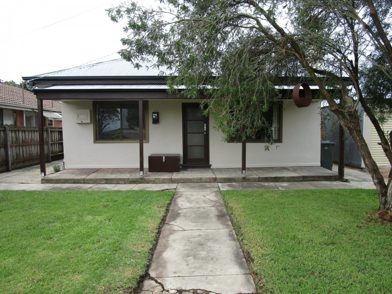 53 Calvert Street, Bairnsdale VIC 3875