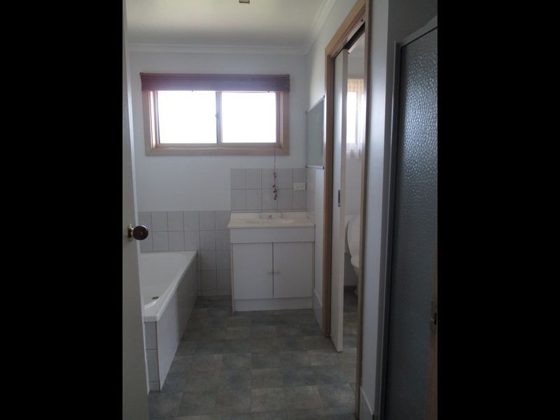 Unit 2/1 Churchill Street, Bairnsdale VIC 3875