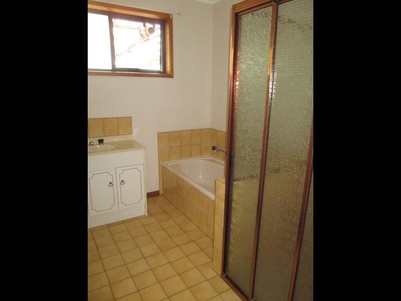 1/1 Dahlsen Crescent, Bairnsdale VIC 3875